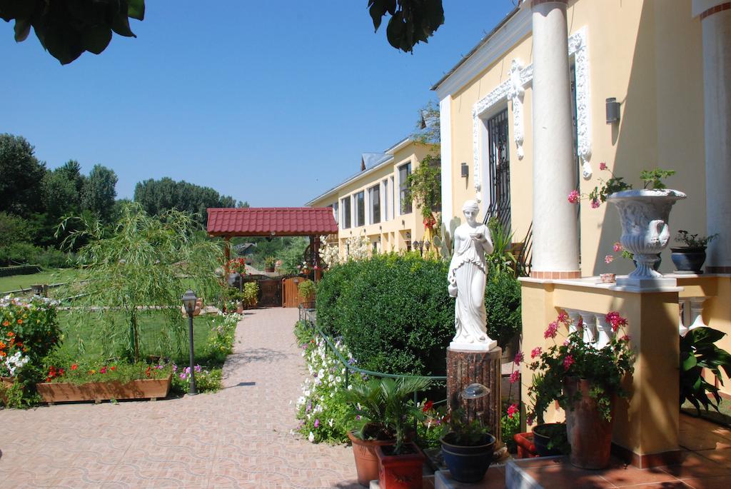 Villa Giulia Islaz Exterior foto